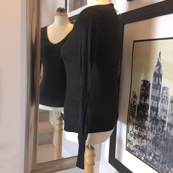 NWT Light weight V-neck black sweater size medium - Picture 9 of 12